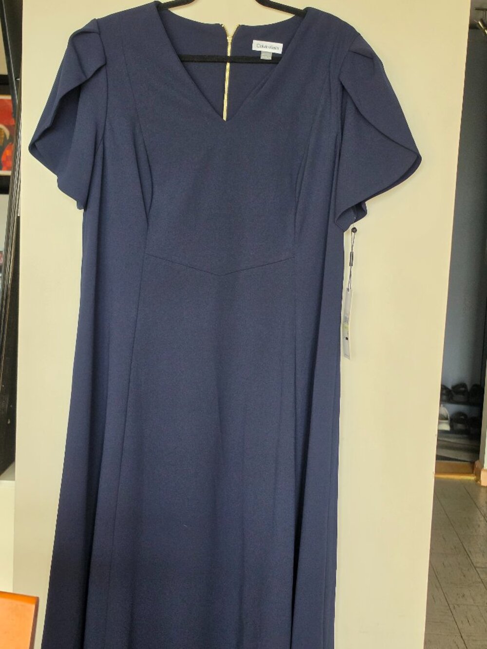NWT Calvin Klein Indigo Navy Blue Tulip Sleeve Scuba Crepe V-Neck Midi Dress